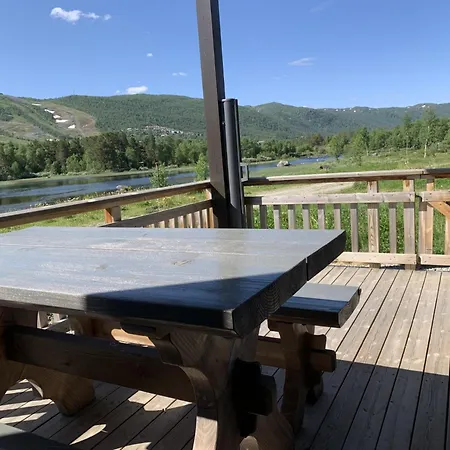 Geilotunet - Perfekt Beliggenhet, Sentralt, Langs Elven, 6 Personer Apartment