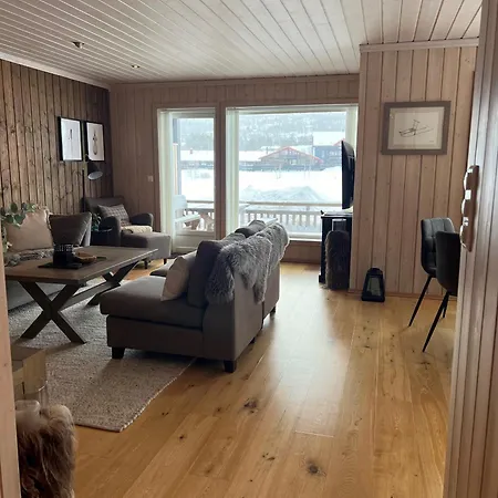 Geilotunet - Perfekt Beliggenhet, Sentralt, Langs Elven, 6 Personer Apartment Geilo